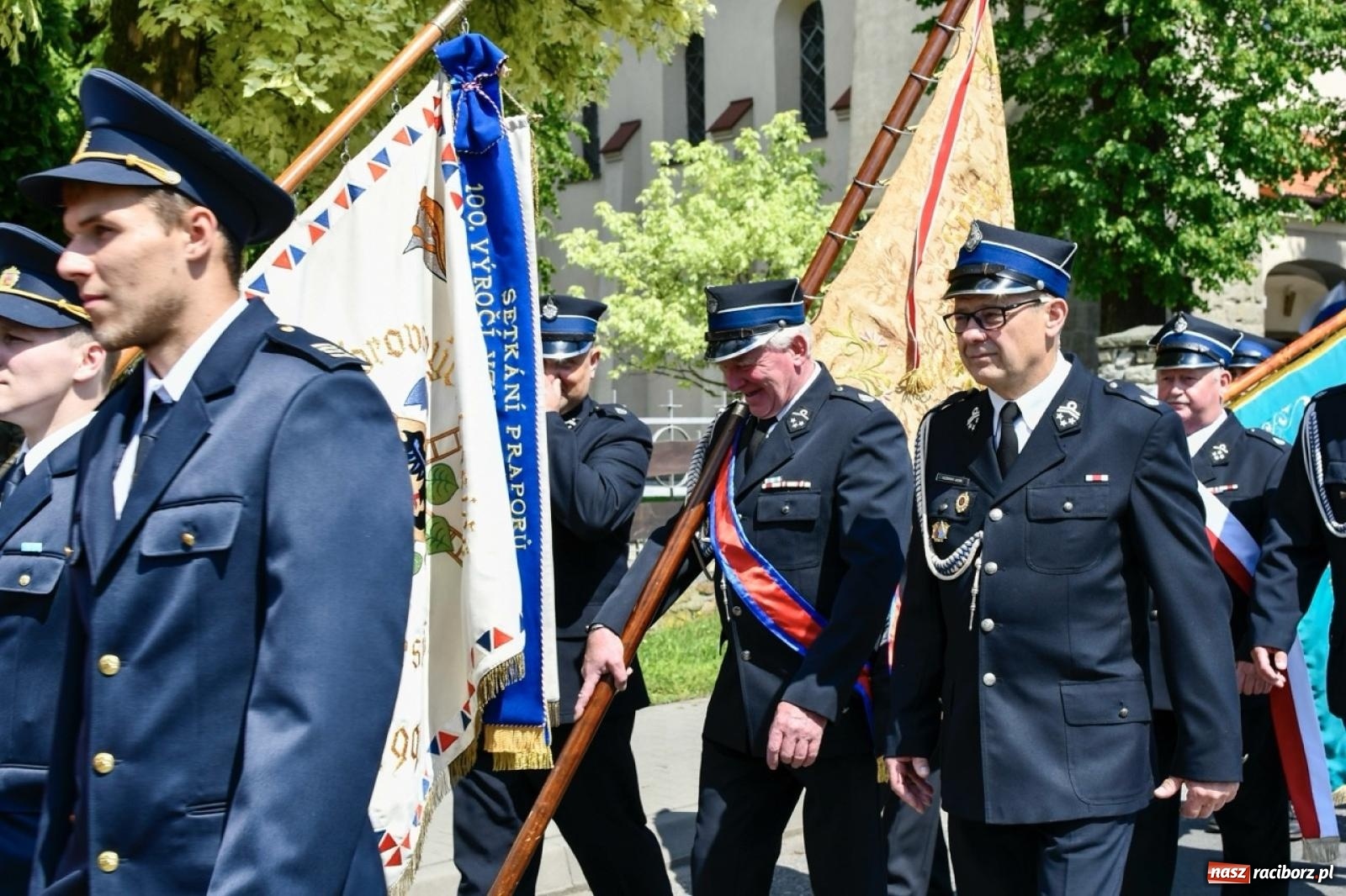 Zdjęcie w galerii na portalu naszraciborz.pl: 100 lat OSP Pogrzebień i nowy sztandar. Uroczystości z odznaczeniami i czeskim akcentem [FOTO i WIDEO] wiadomości z regionu