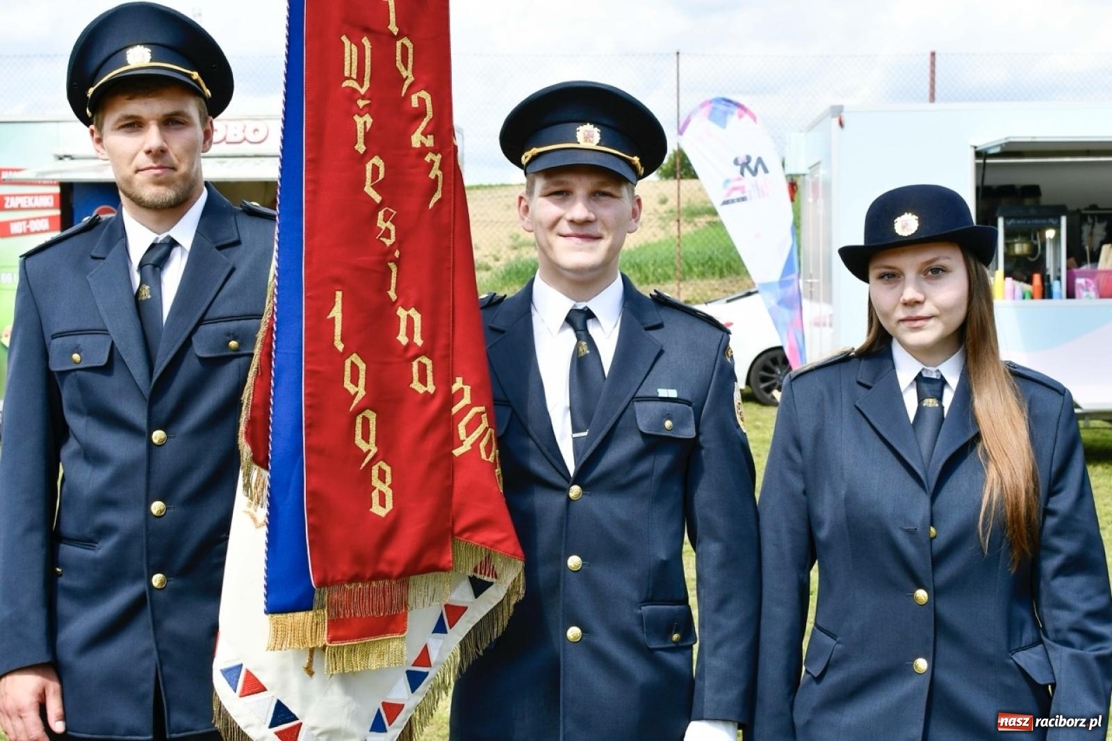 Zdjęcie w galerii na portalu naszraciborz.pl: 100 lat OSP Pogrzebień i nowy sztandar. Uroczystości z odznaczeniami i czeskim akcentem [FOTO i WIDEO] wiadomości z regionu