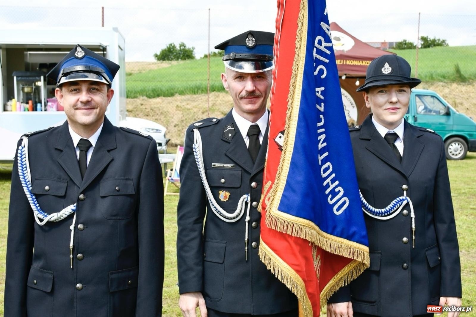 Zdjęcie w galerii na portalu naszraciborz.pl: 100 lat OSP Pogrzebień i nowy sztandar. Uroczystości z odznaczeniami i czeskim akcentem [FOTO i WIDEO] wiadomości z regionu