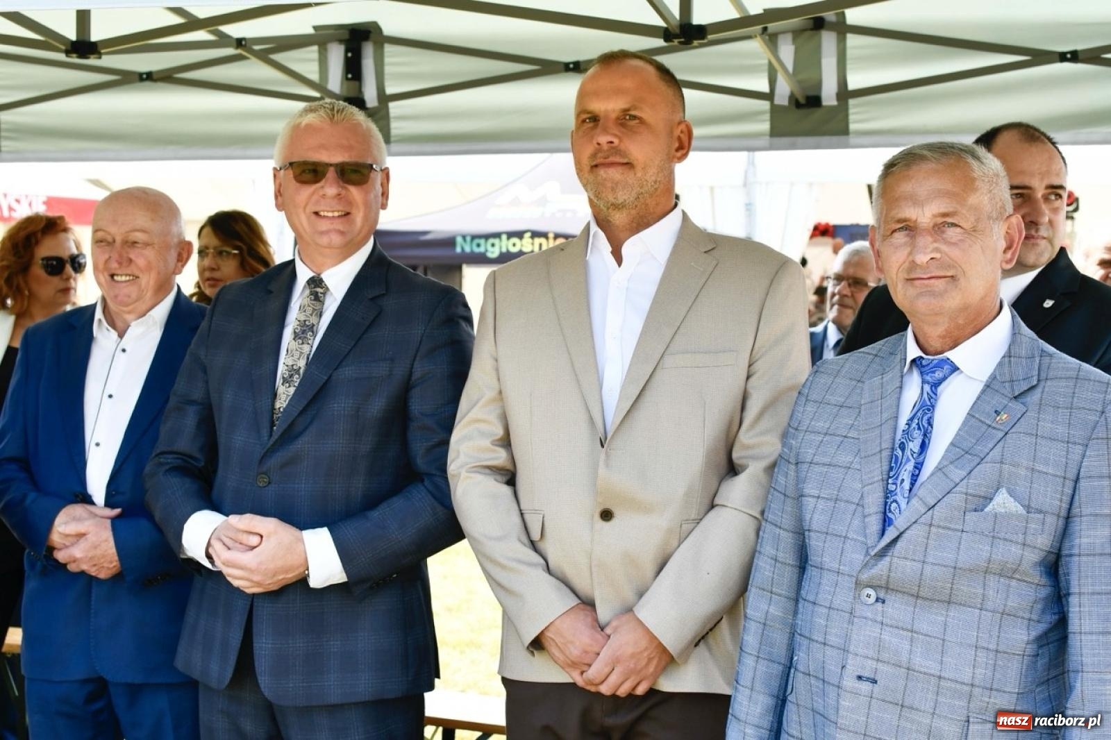 Zdjęcie w galerii na portalu naszraciborz.pl: 100 lat OSP Pogrzebień i nowy sztandar. Uroczystości z odznaczeniami i czeskim akcentem [FOTO i WIDEO] wiadomości z regionu
