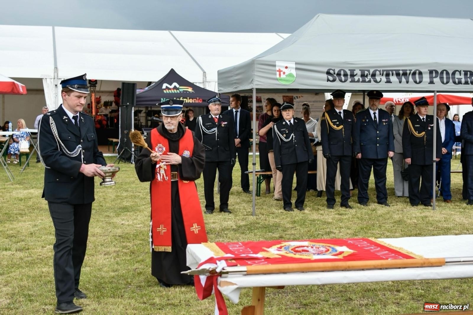 Zdjęcie w galerii na portalu naszraciborz.pl: 100 lat OSP Pogrzebień i nowy sztandar. Uroczystości z odznaczeniami i czeskim akcentem [FOTO i WIDEO] wiadomości z regionu