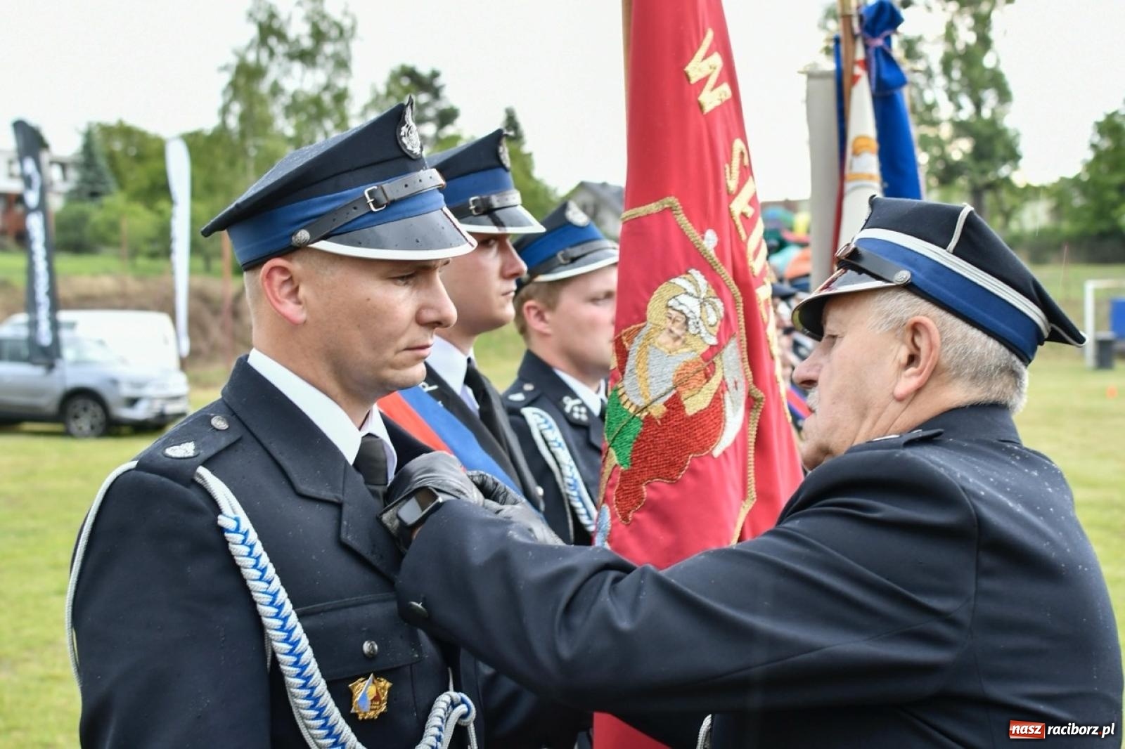 Zdjęcie w galerii na portalu naszraciborz.pl: 100 lat OSP Pogrzebień i nowy sztandar. Uroczystości z odznaczeniami i czeskim akcentem [FOTO i WIDEO] wiadomości z regionu