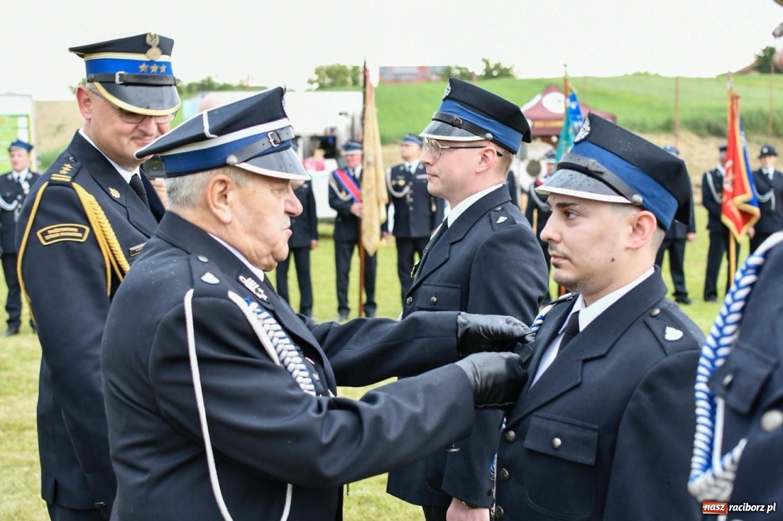 Zdjęcie w galerii na portalu naszraciborz.pl: 100 lat OSP Pogrzebień i nowy sztandar. Uroczystości z odznaczeniami i czeskim akcentem [FOTO i WIDEO] wiadomości z regionu