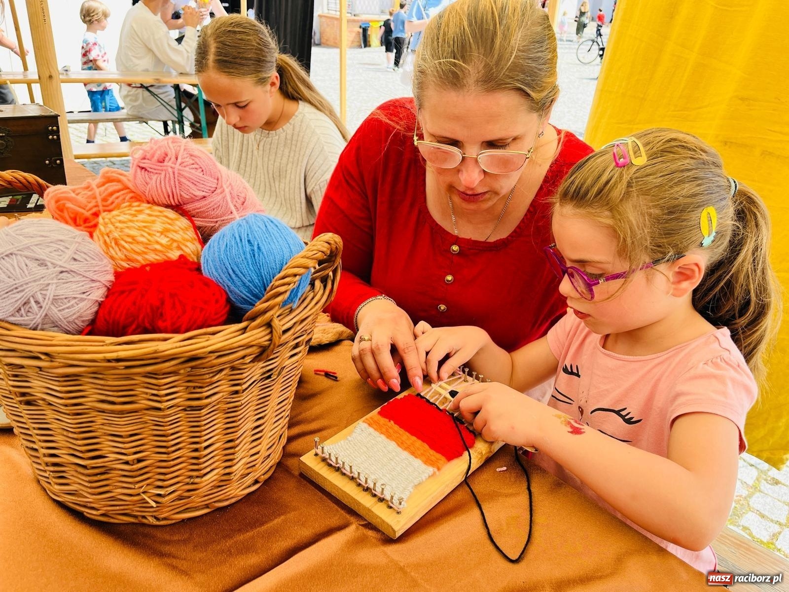 Zdjęcie w galerii na portalu naszraciborz.pl: Rycerska sobota na Zamku Piastowskim przyciągnęła tłumy  – przed nami jeszcze niedziela pełna atrakcji wiadomości z regionu