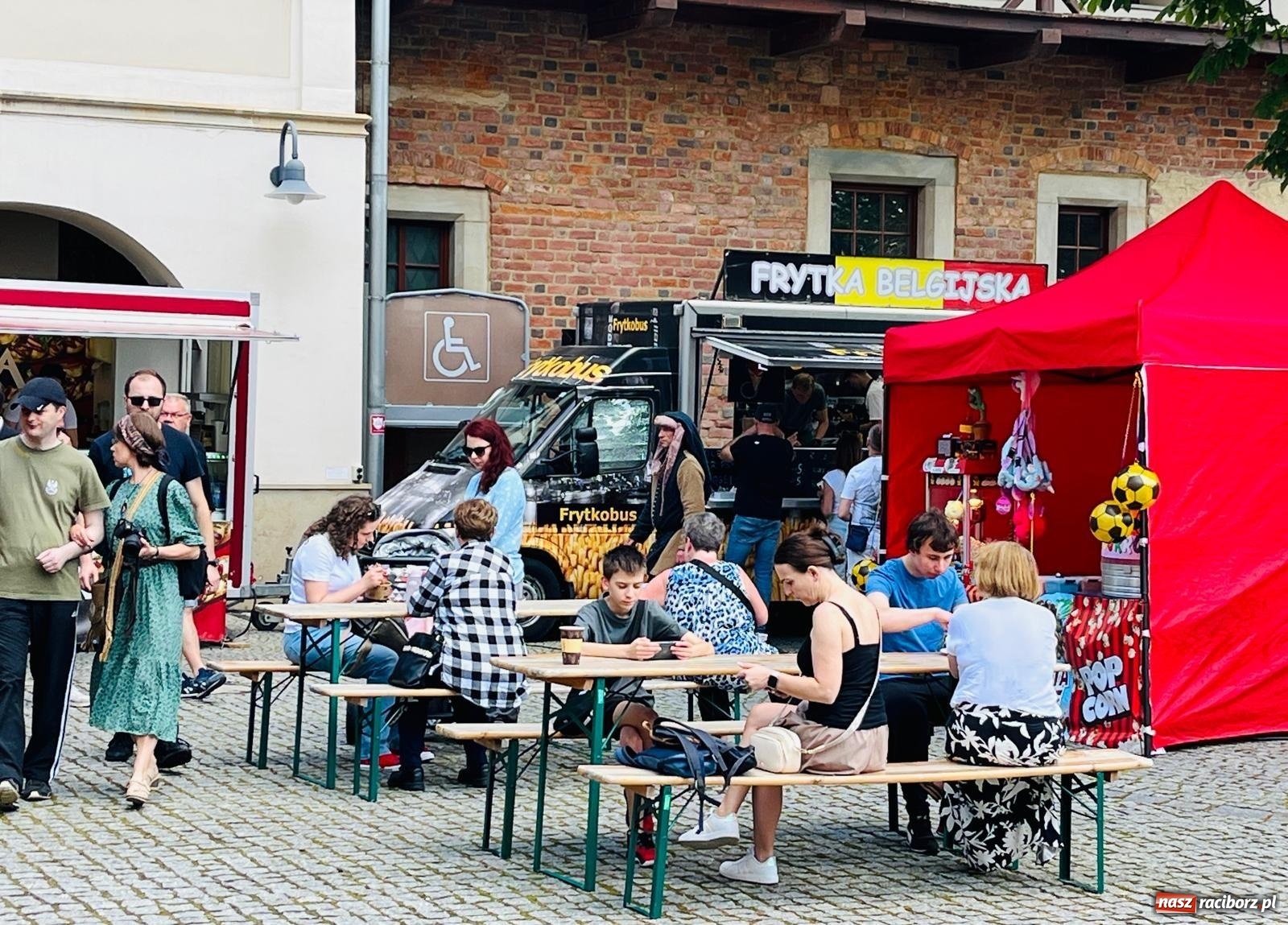 Zdjęcie w galerii na portalu naszraciborz.pl: Rycerska sobota na Zamku Piastowskim przyciągnęła tłumy  – przed nami jeszcze niedziela pełna atrakcji wiadomości z regionu