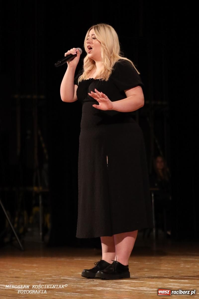 Zdjęcie w galerii na portalu naszraciborz.pl: Wielki finał Raciborskiej Giełdy Talentów za nami. Znamy zwycięzców ósmej edycji wiadomości z regionu