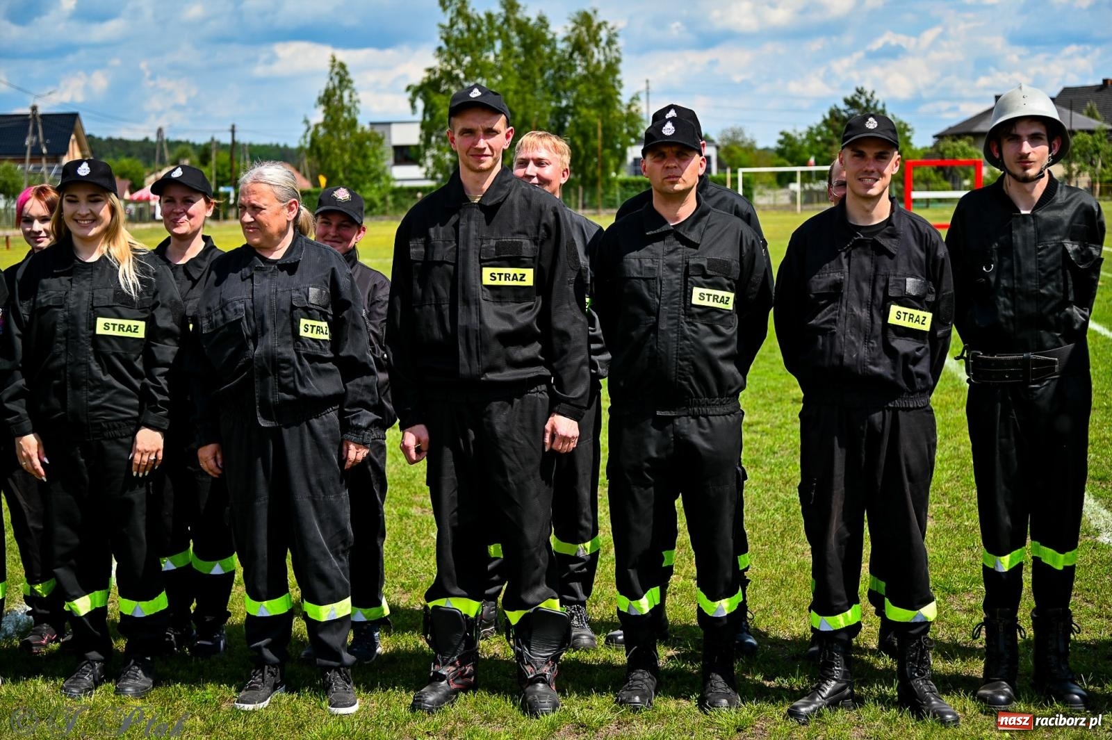 Zdjęcie w galerii na portalu naszraciborz.pl: Zawody sportowo-pożarnicze w Górkach Śląskich. Strażacka rywalizacja mimo kapryśnej pogody wiadomości z regionu
