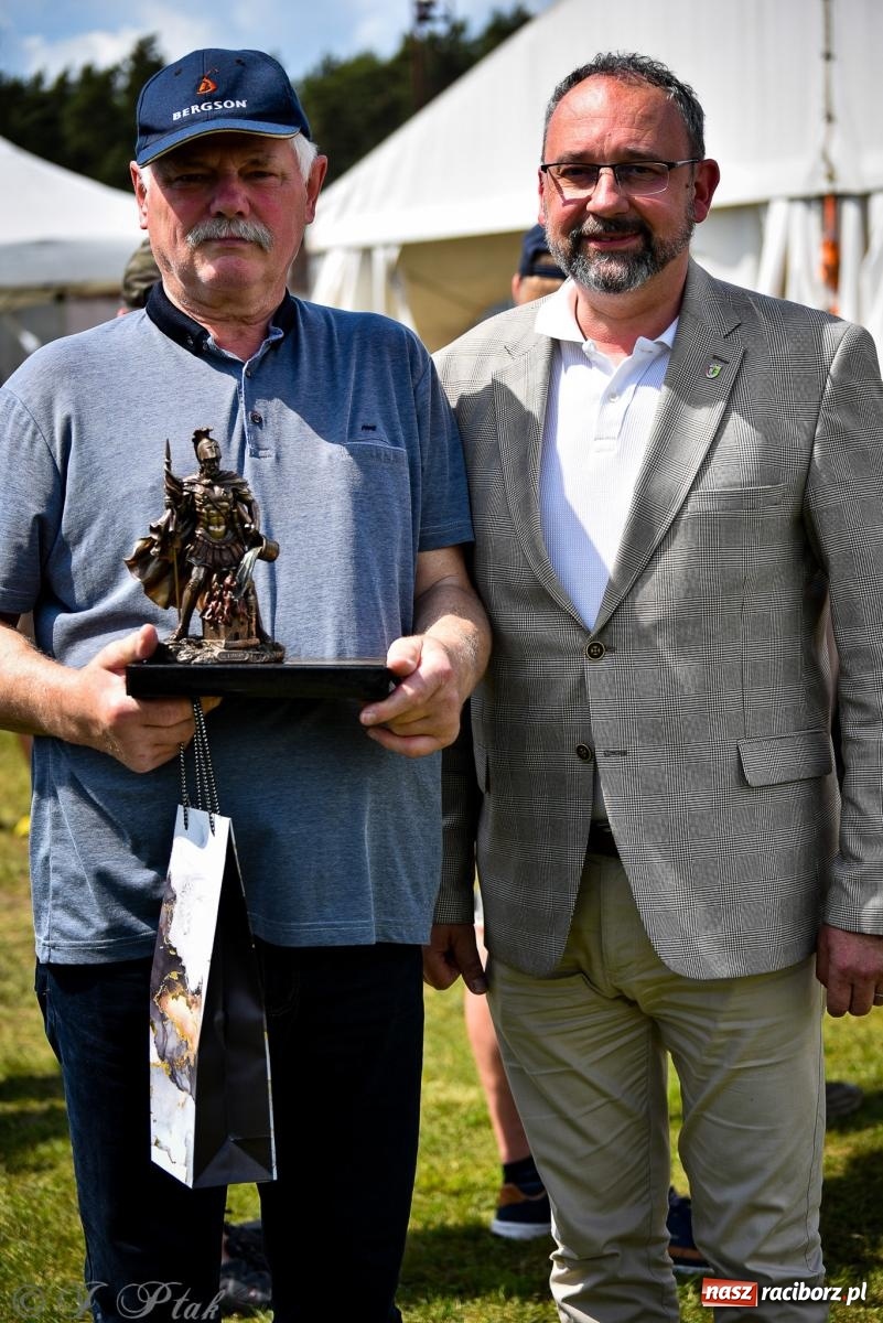 Zdjęcie w galerii na portalu naszraciborz.pl: Zawody sportowo-pożarnicze w Górkach Śląskich. Strażacka rywalizacja mimo kapryśnej pogody wiadomości z regionu