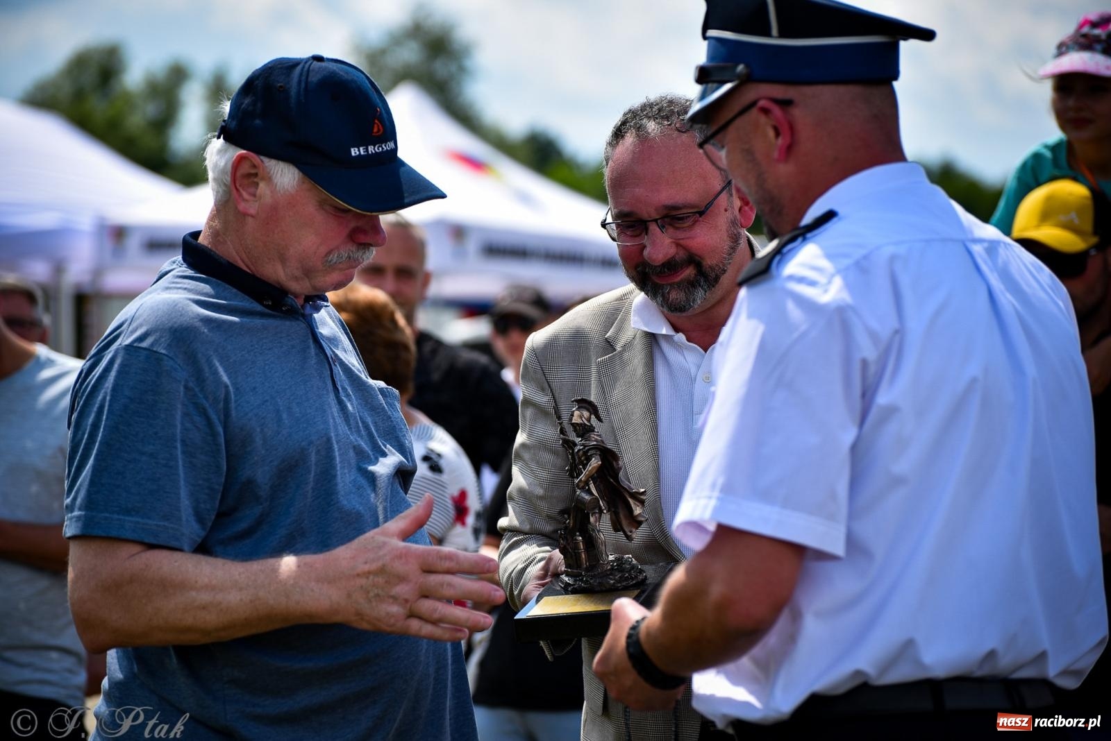 Zdjęcie w galerii na portalu naszraciborz.pl: Zawody sportowo-pożarnicze w Górkach Śląskich. Strażacka rywalizacja mimo kapryśnej pogody wiadomości z regionu