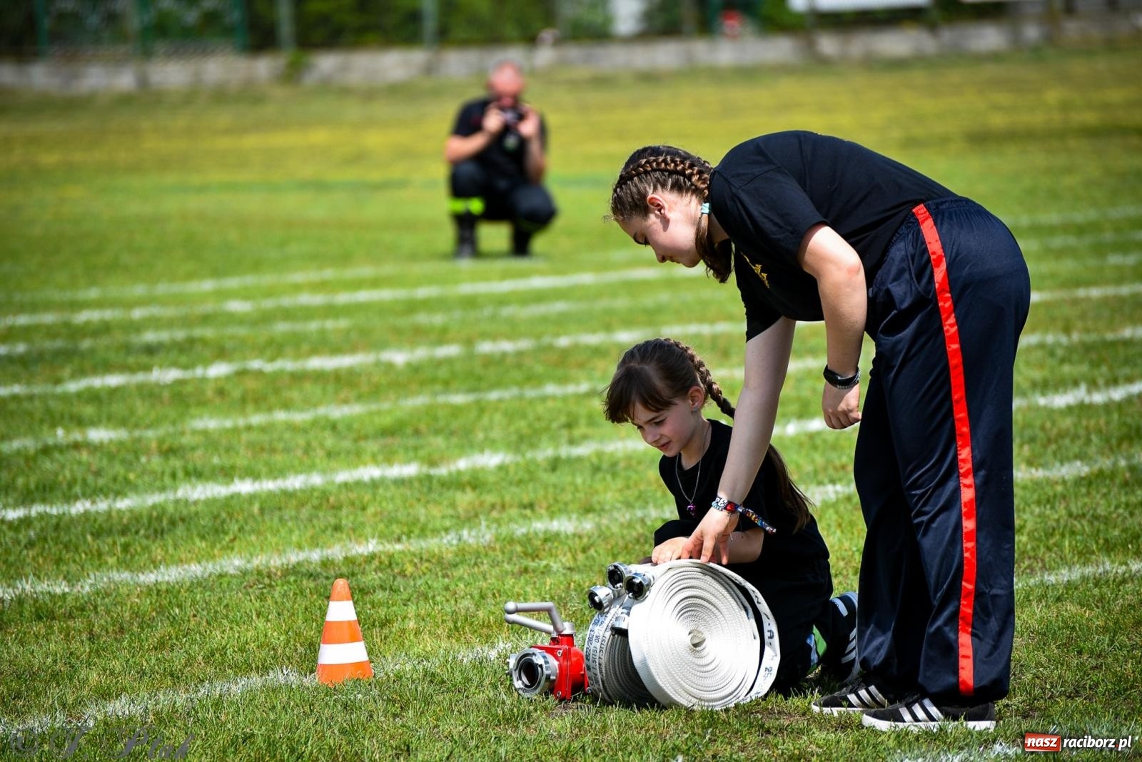 Zdjęcie w galerii na portalu naszraciborz.pl: Zawody sportowo-pożarnicze w Górkach Śląskich. Strażacka rywalizacja mimo kapryśnej pogody wiadomości z regionu