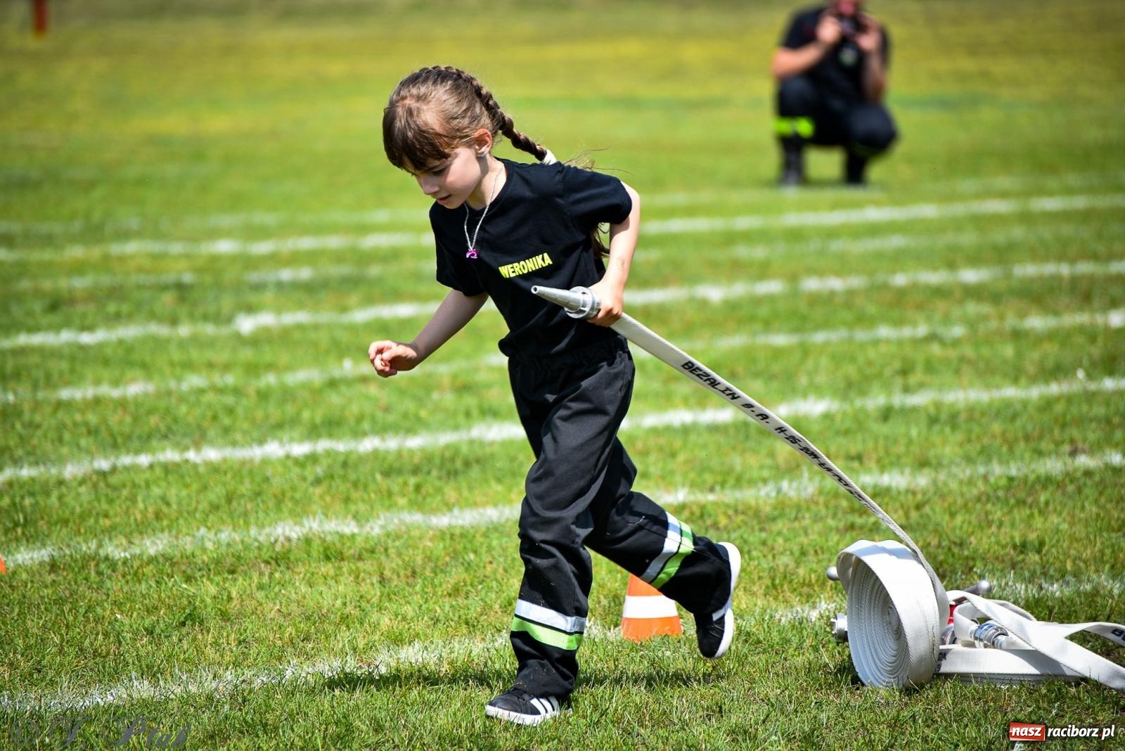 Zdjęcie w galerii na portalu naszraciborz.pl: Zawody sportowo-pożarnicze w Górkach Śląskich. Strażacka rywalizacja mimo kapryśnej pogody wiadomości z regionu