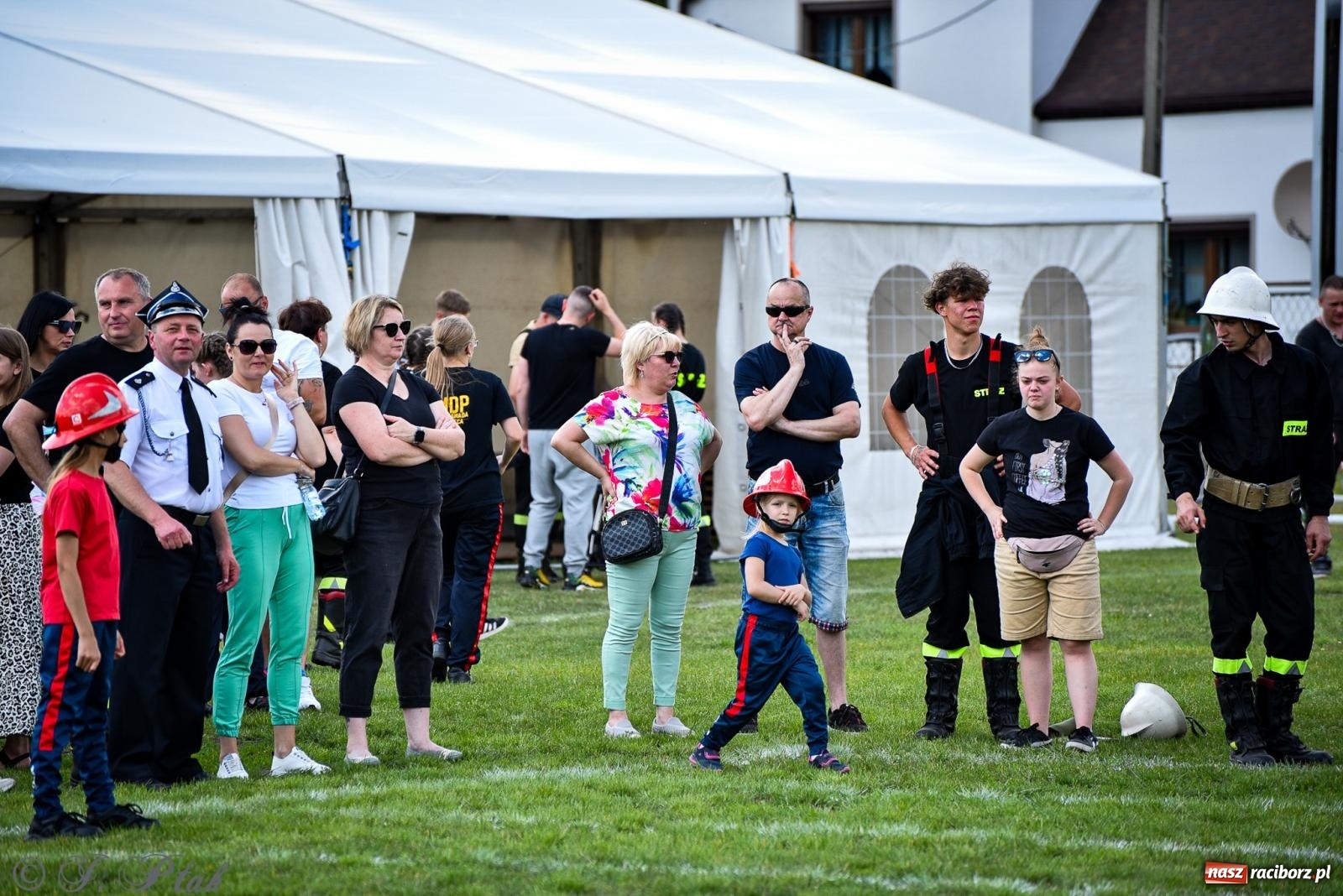 Zdjęcie w galerii na portalu naszraciborz.pl: Zawody sportowo-pożarnicze w Górkach Śląskich. Strażacka rywalizacja mimo kapryśnej pogody wiadomości z regionu