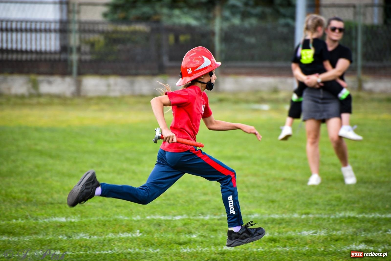 Zdjęcie w galerii na portalu naszraciborz.pl: Zawody sportowo-pożarnicze w Górkach Śląskich. Strażacka rywalizacja mimo kapryśnej pogody wiadomości z regionu