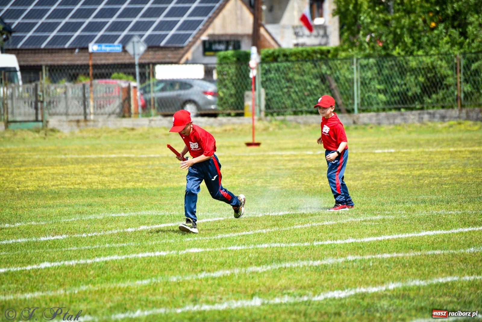 Zdjęcie w galerii na portalu naszraciborz.pl: Zawody sportowo-pożarnicze w Górkach Śląskich. Strażacka rywalizacja mimo kapryśnej pogody wiadomości z regionu