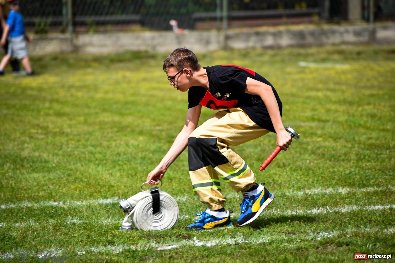 Zdjęcie w galerii na portalu naszraciborz.pl: Zawody sportowo-pożarnicze w Górkach Śląskich. Strażacka rywalizacja mimo kapryśnej pogody wiadomości z regionu