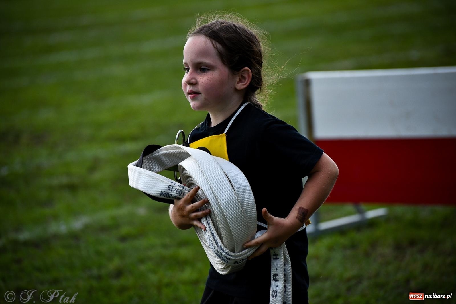 Zdjęcie w galerii na portalu naszraciborz.pl: Zawody sportowo-pożarnicze w Górkach Śląskich. Strażacka rywalizacja mimo kapryśnej pogody wiadomości z regionu