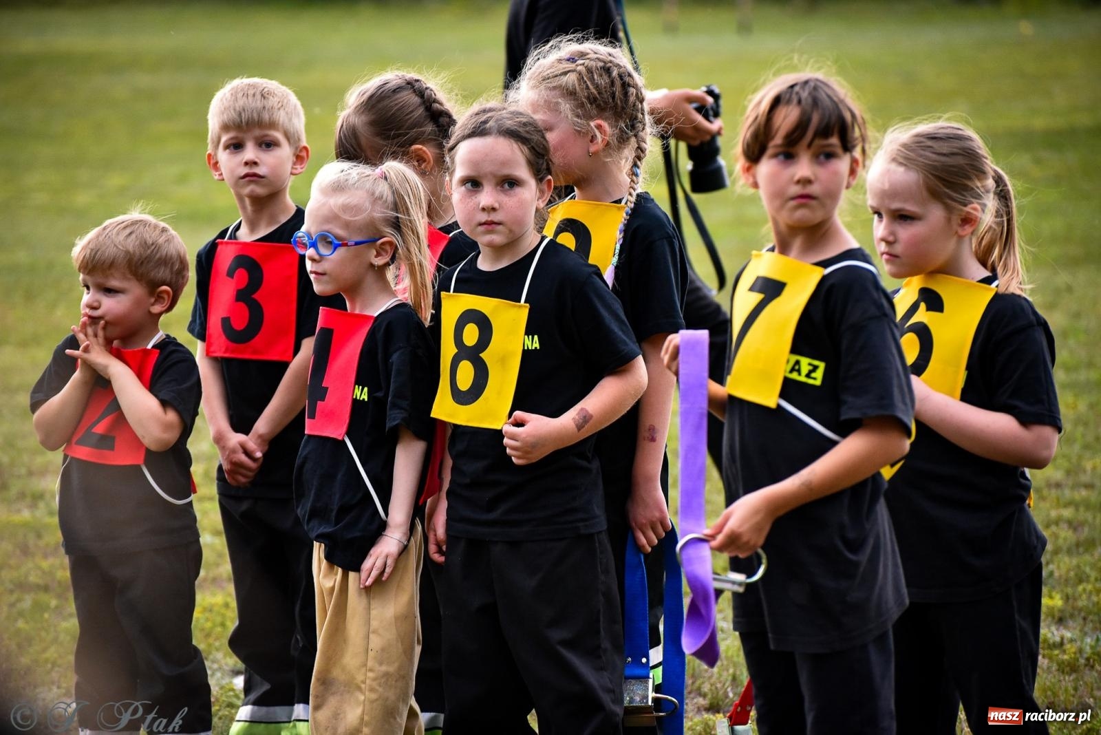 Zdjęcie w galerii na portalu naszraciborz.pl: Zawody sportowo-pożarnicze w Górkach Śląskich. Strażacka rywalizacja mimo kapryśnej pogody wiadomości z regionu