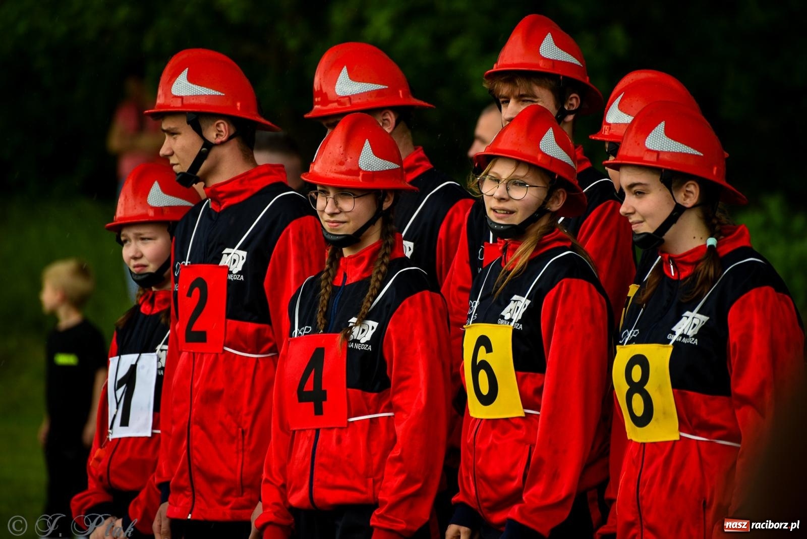 Zdjęcie w galerii na portalu naszraciborz.pl: Zawody sportowo-pożarnicze w Górkach Śląskich. Strażacka rywalizacja mimo kapryśnej pogody wiadomości z regionu