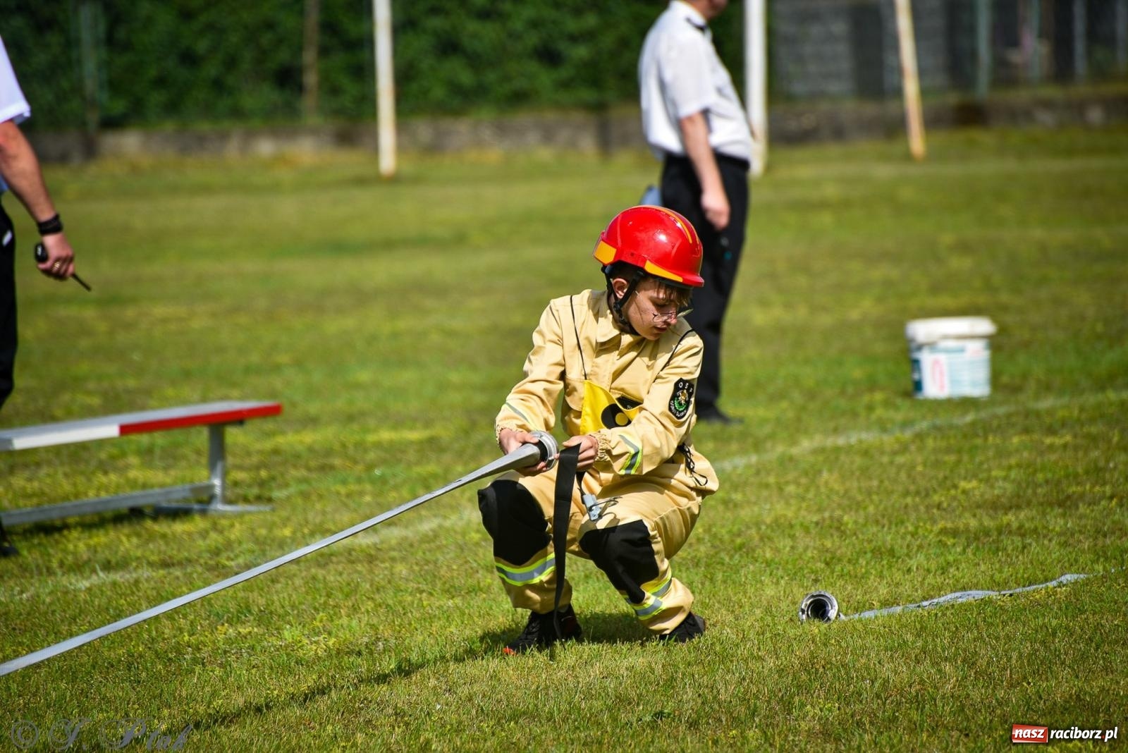 Zdjęcie w galerii na portalu naszraciborz.pl: Zawody sportowo-pożarnicze w Górkach Śląskich. Strażacka rywalizacja mimo kapryśnej pogody wiadomości z regionu