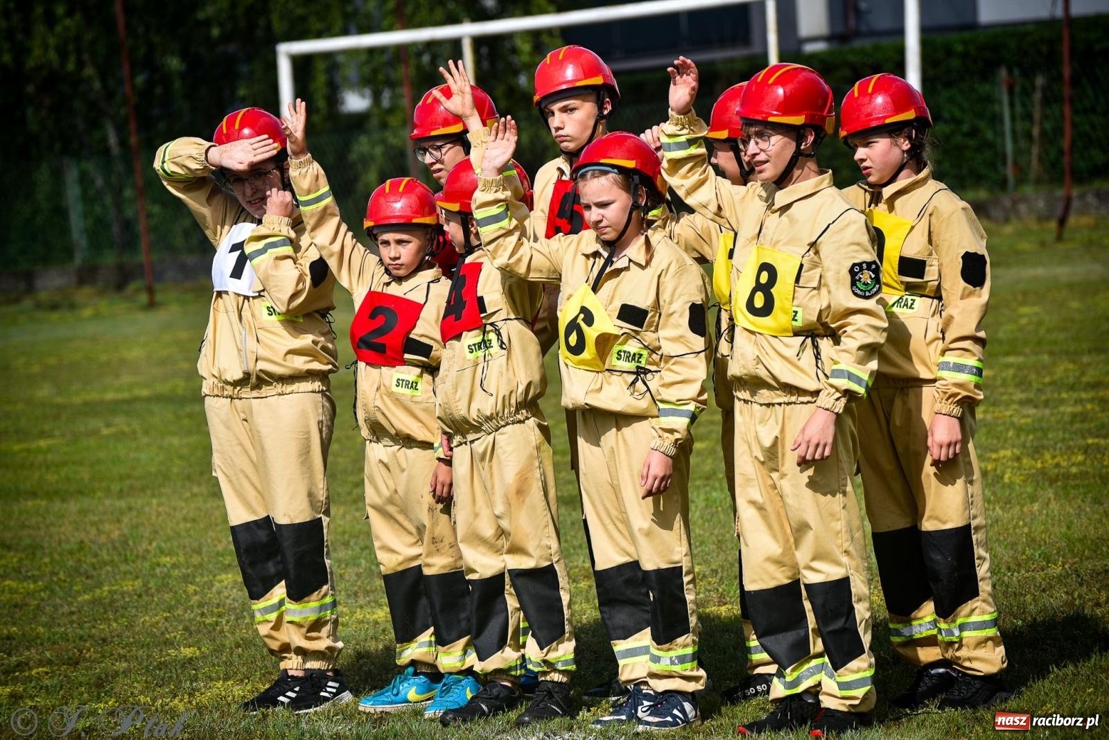 Zdjęcie w galerii na portalu naszraciborz.pl: Zawody sportowo-pożarnicze w Górkach Śląskich. Strażacka rywalizacja mimo kapryśnej pogody wiadomości z regionu