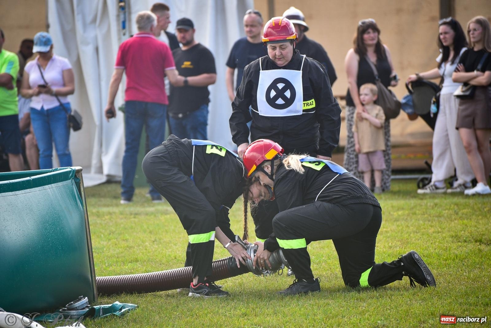 Zdjęcie w galerii na portalu naszraciborz.pl: Zawody sportowo-pożarnicze w Górkach Śląskich. Strażacka rywalizacja mimo kapryśnej pogody wiadomości z regionu