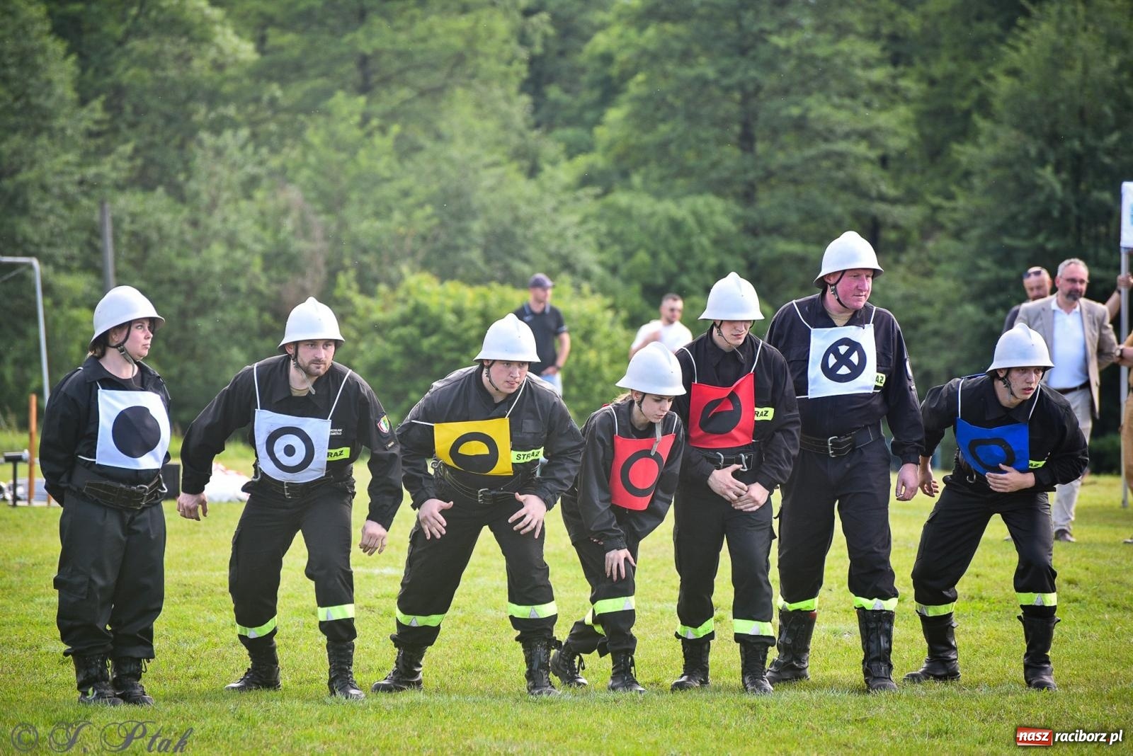 Zdjęcie w galerii na portalu naszraciborz.pl: Zawody sportowo-pożarnicze w Górkach Śląskich. Strażacka rywalizacja mimo kapryśnej pogody wiadomości z regionu