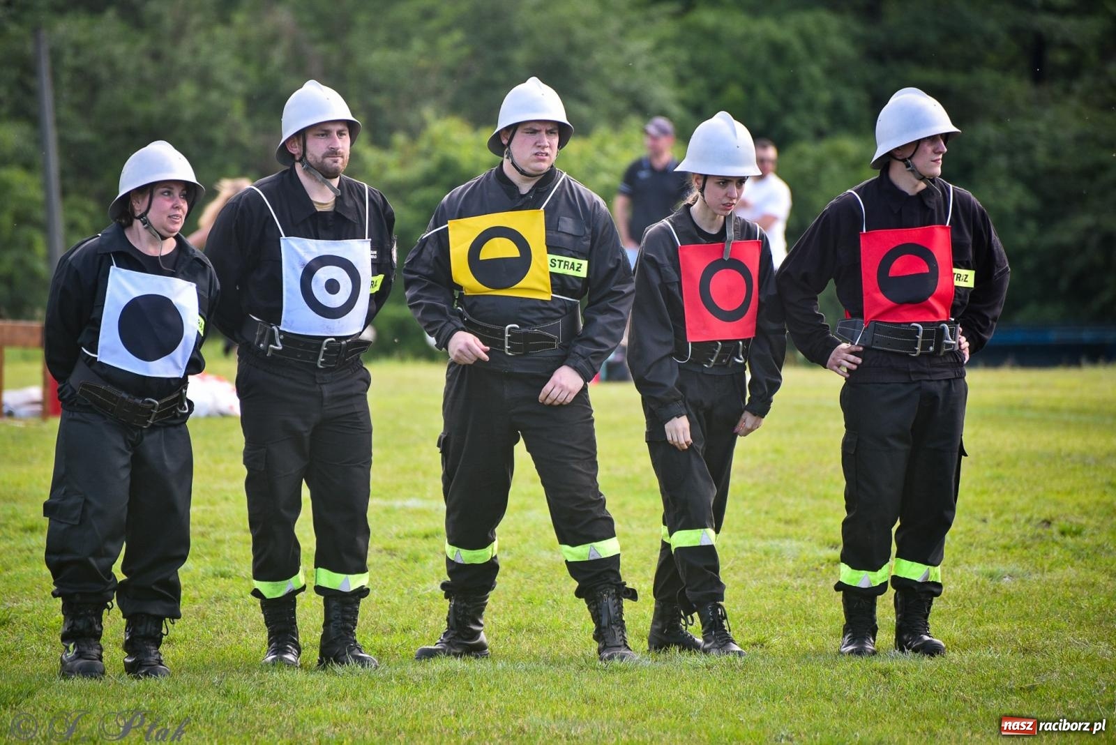 Zdjęcie w galerii na portalu naszraciborz.pl: Zawody sportowo-pożarnicze w Górkach Śląskich. Strażacka rywalizacja mimo kapryśnej pogody wiadomości z regionu
