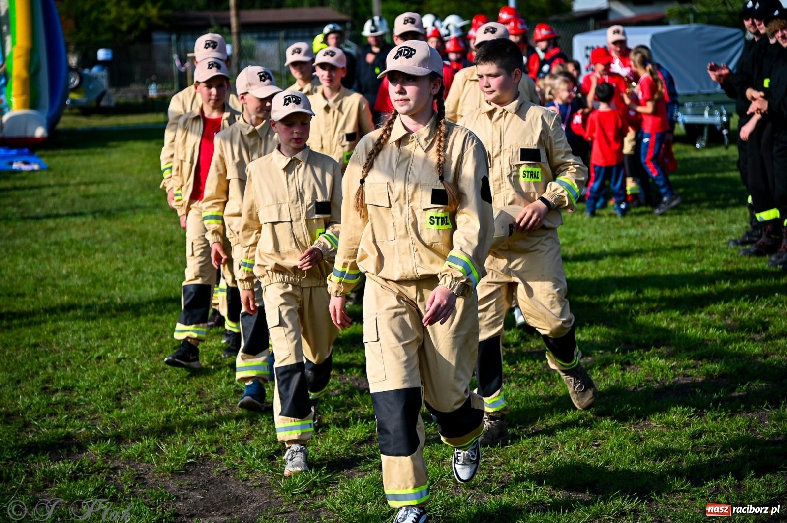 Zdjęcie w galerii na portalu naszraciborz.pl: Zawody sportowo-pożarnicze w Górkach Śląskich. Strażacka rywalizacja mimo kapryśnej pogody wiadomości z regionu