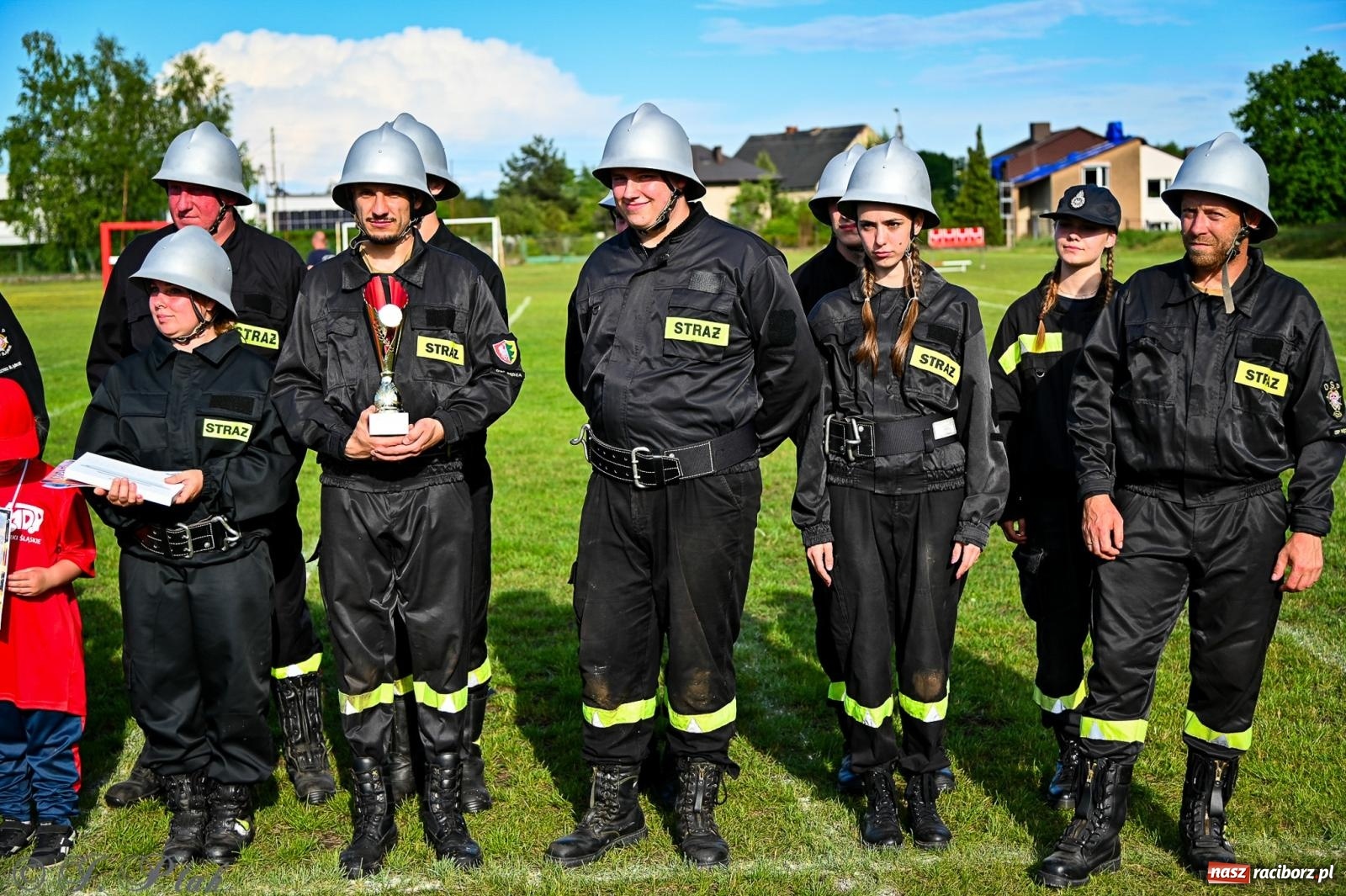 Zdjęcie w galerii na portalu naszraciborz.pl: Zawody sportowo-pożarnicze w Górkach Śląskich. Strażacka rywalizacja mimo kapryśnej pogody wiadomości z regionu