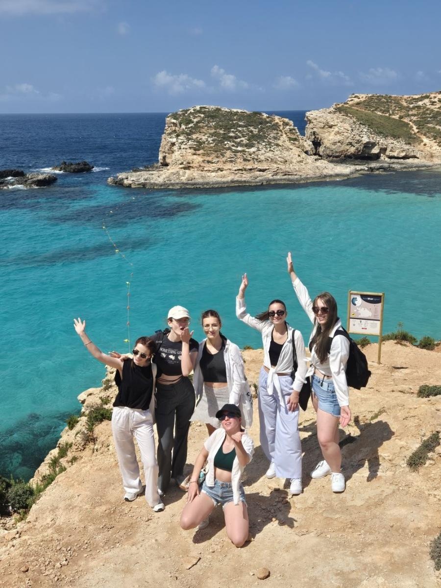 Zdjęcie w galerii na portalu naszraciborz.pl: Słońce, praca i przygoda: tak młodzież CKZiU nr 1 zdobywała Maltę! wiadomości z regionu