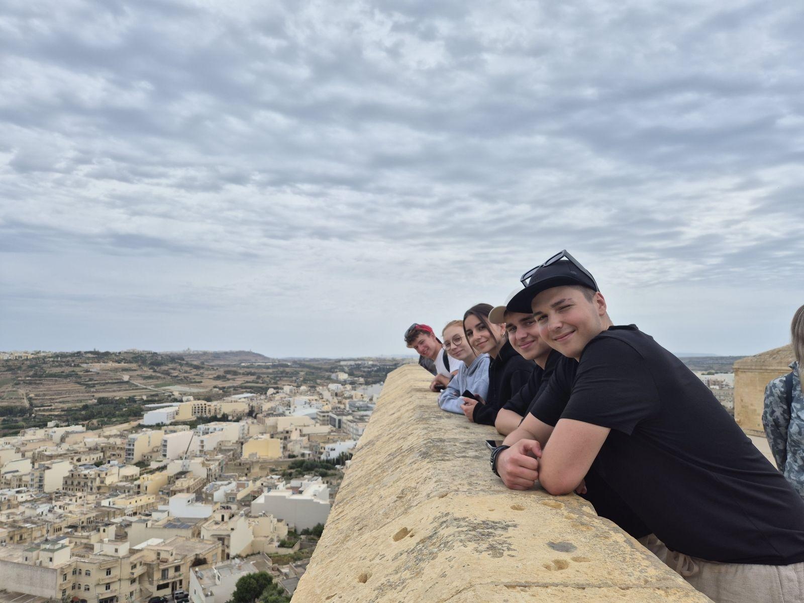 Zdjęcie w galerii na portalu naszraciborz.pl: Słońce, praca i przygoda: tak młodzież CKZiU nr 1 zdobywała Maltę! wiadomości z regionu