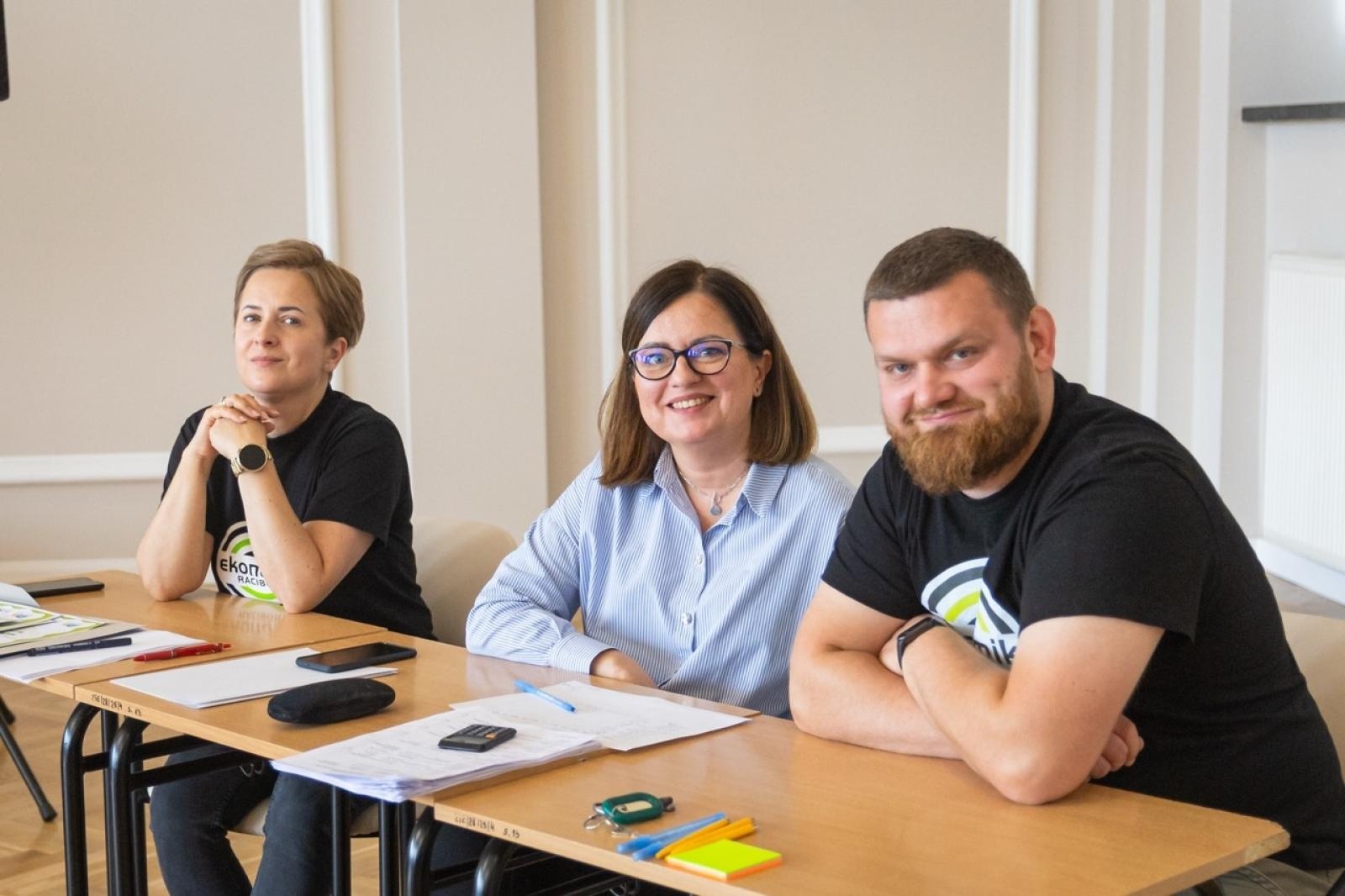 Zdjęcie w galerii na portalu naszraciborz.pl: Matematyka i ekonomia w jednej grze – emocjonująca rywalizacja uczniów z całego powiatu wiadomości z regionu