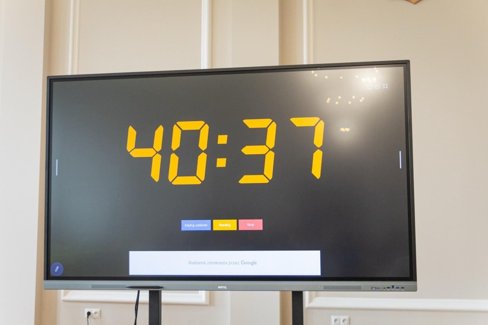 Zdjęcie w galerii na portalu naszraciborz.pl: Matematyka i ekonomia w jednej grze – emocjonująca rywalizacja uczniów z całego powiatu wiadomości z regionu