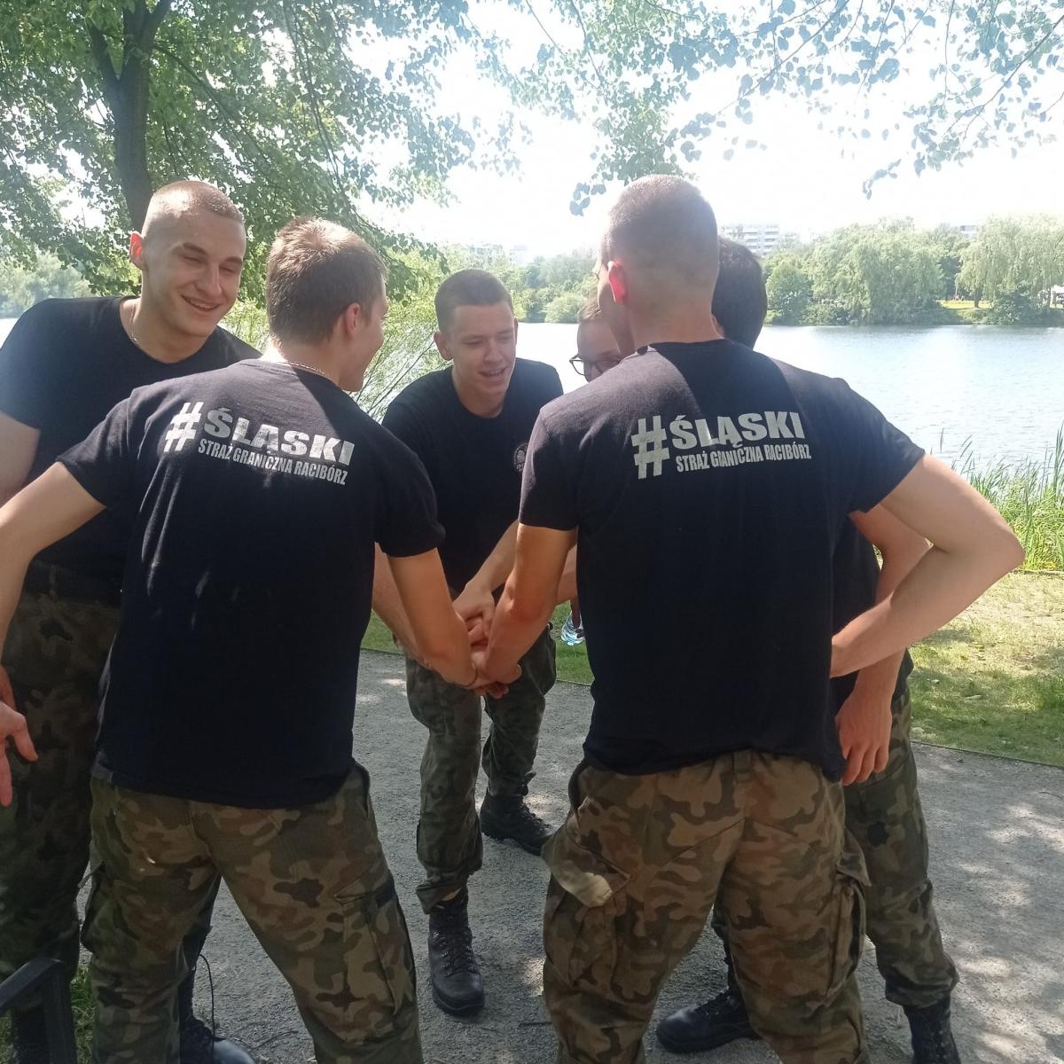 Zdjęcie w galerii na portalu naszraciborz.pl: Służby Dzieciom – ZSOMS świętowało Dzień Dziecka w mundurowym stylu! wiadomości z regionu