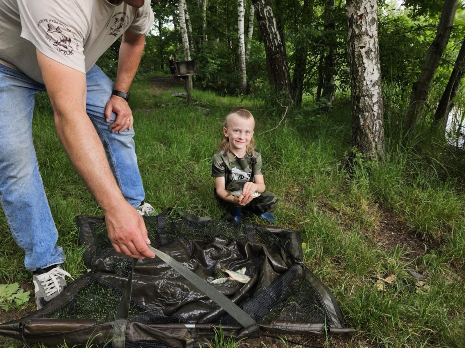Zdjęcie w galerii na portalu naszraciborz.pl: Wędkarski Dzień Dziecka z Babiczokiem wiadomości z regionu
