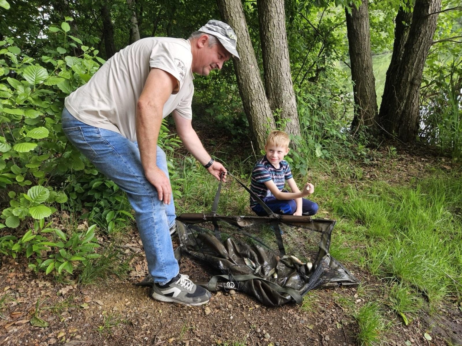 Zdjęcie w galerii na portalu naszraciborz.pl: Wędkarski Dzień Dziecka z Babiczokiem wiadomości z regionu