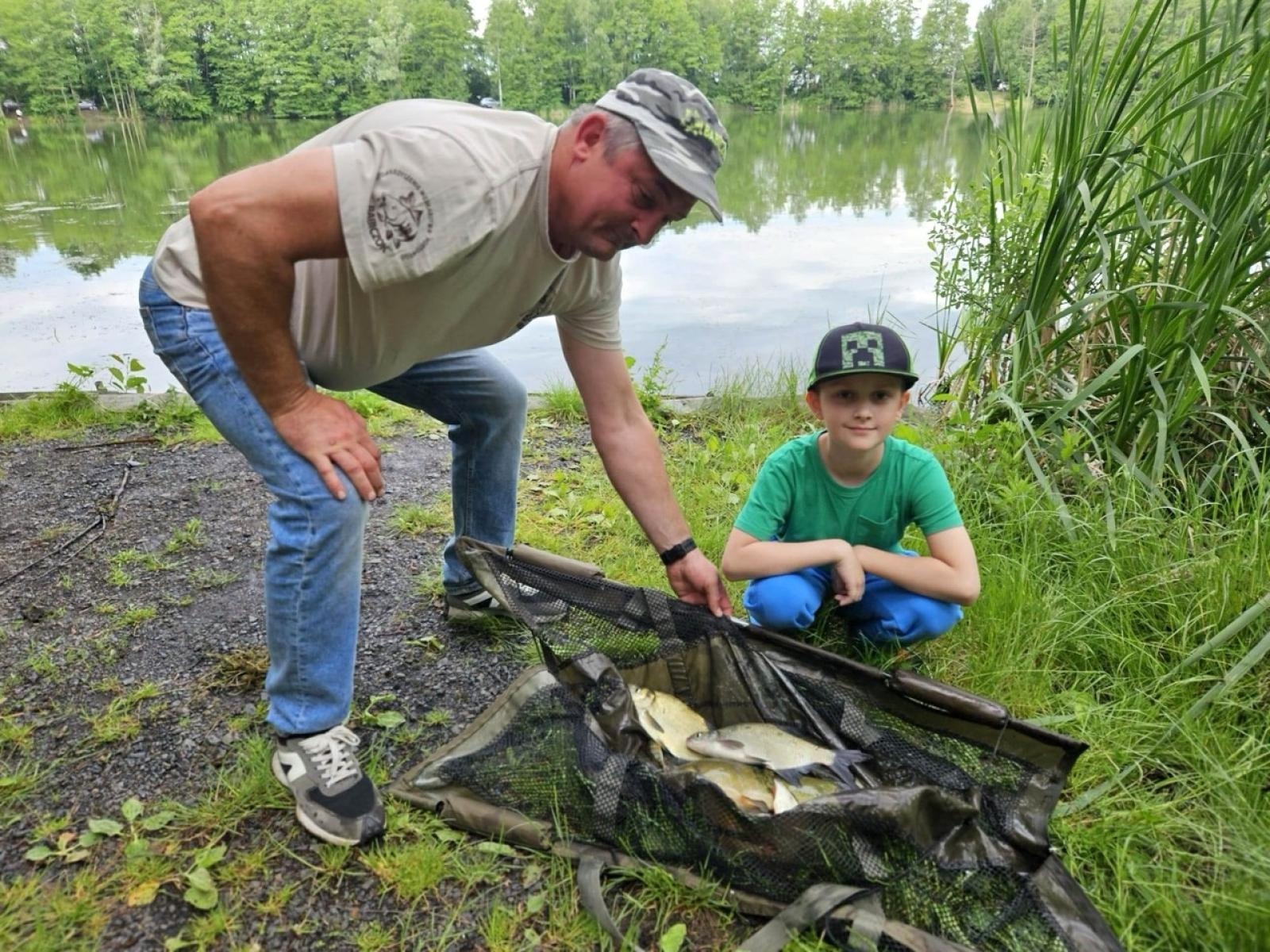 Zdjęcie w galerii na portalu naszraciborz.pl: Wędkarski Dzień Dziecka z Babiczokiem wiadomości z regionu