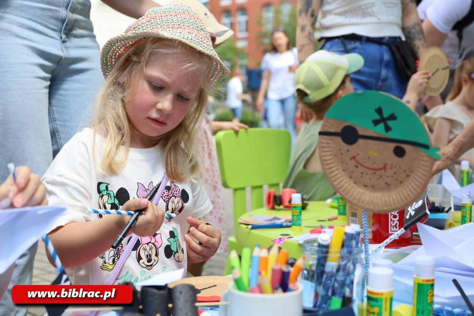 Zdjęcie w galerii na portalu naszraciborz.pl: Ahoj Piraci! Za nami wyjątkowy Dzień Dziecka w raciborskiej bibliotece wiadomości z regionu