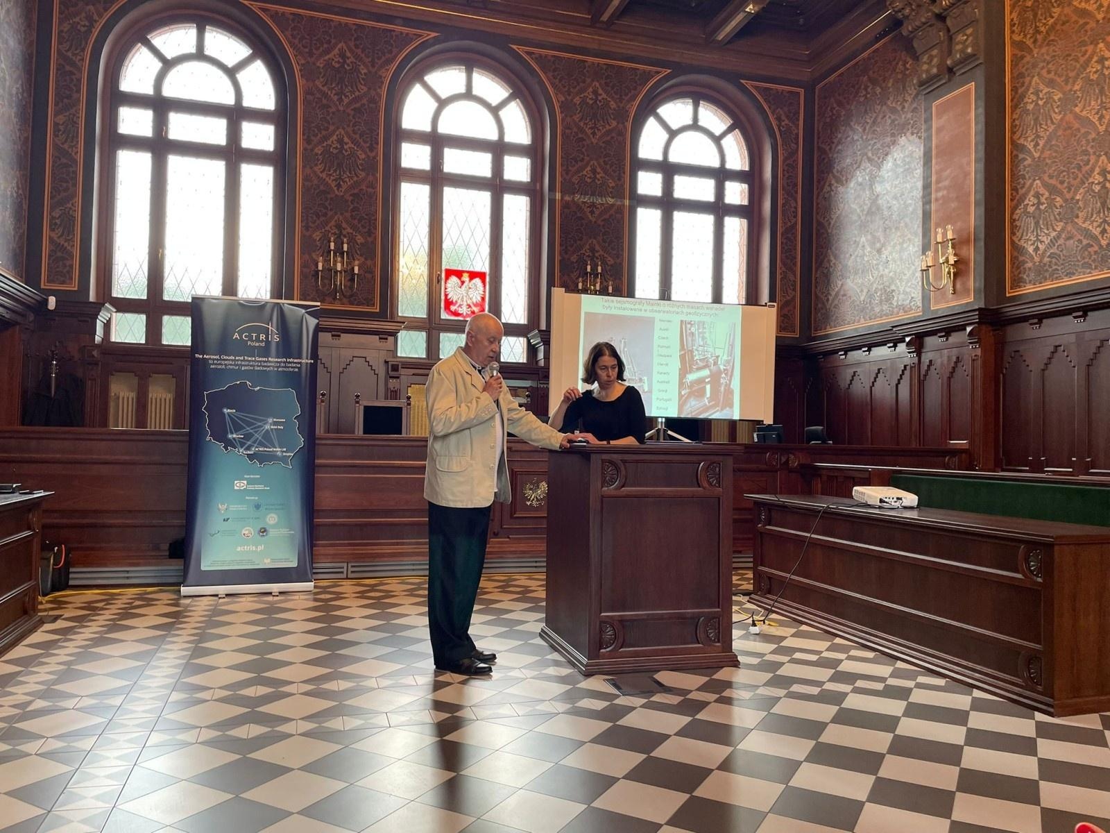 Zdjęcie w galerii na portalu naszraciborz.pl: Co wisi w powietrzu nad Raciborzem? Konferencja ACTRIS-PL przyciągnęła pasjonatów nauki i klimatu wiadomości z regionu