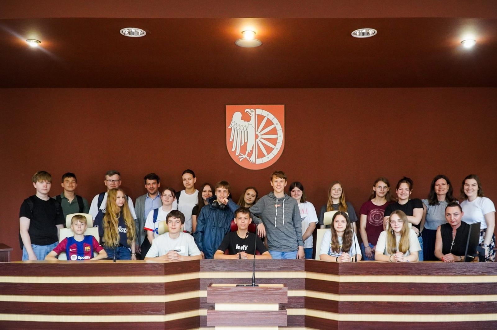 Zdjęcie w galerii na portalu naszraciborz.pl: Delegacja uczniów z Roth z wizytą w raciborskim magistracie wiadomości z regionu