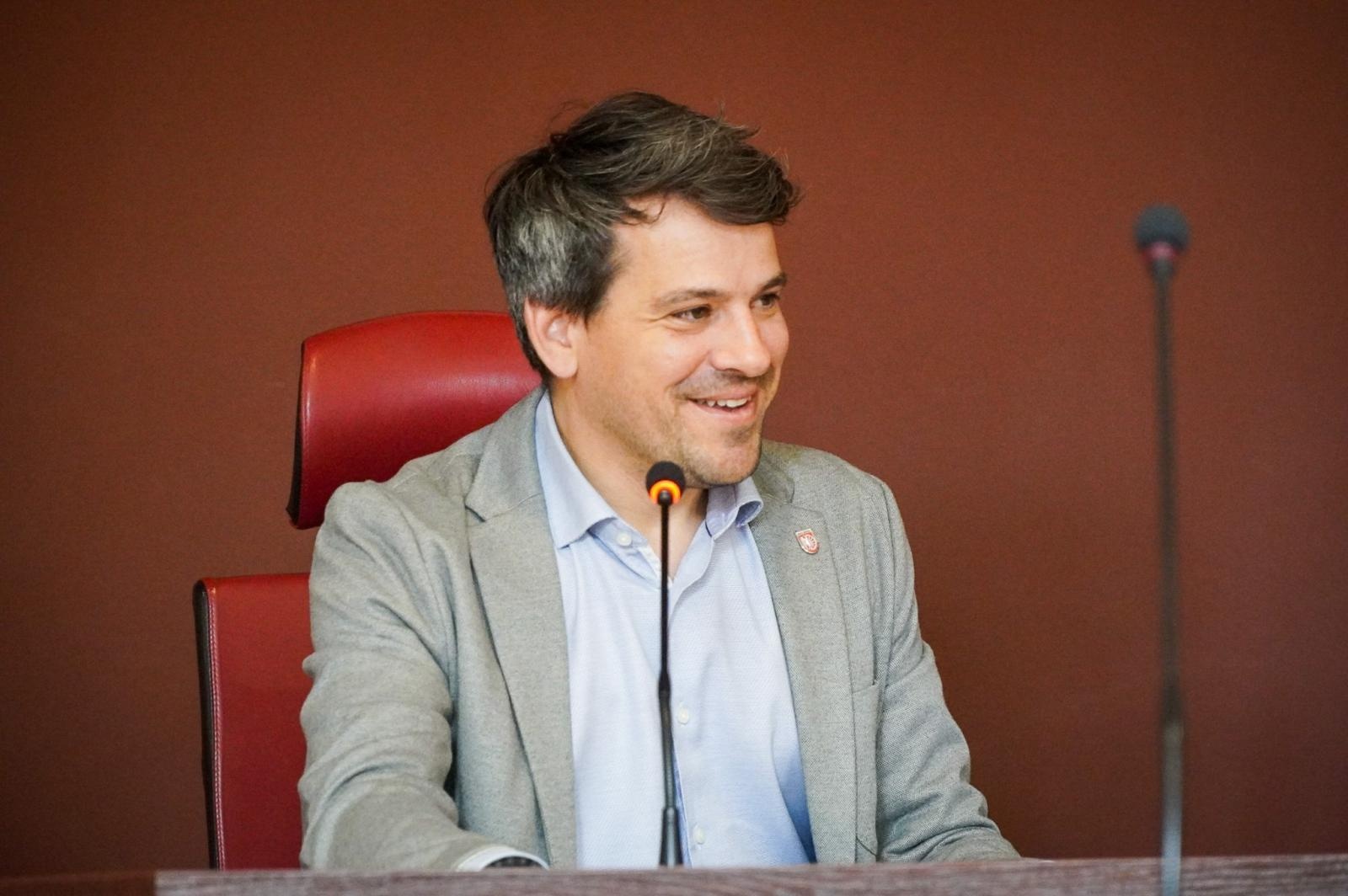 Zdjęcie w galerii na portalu naszraciborz.pl: Delegacja uczniów z Roth z wizytą w raciborskim magistracie wiadomości z regionu