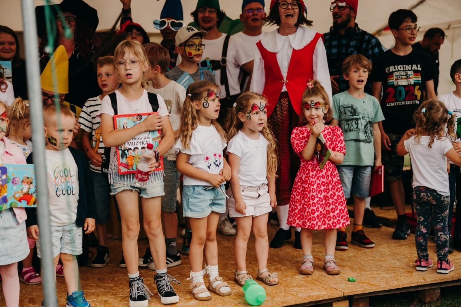 Zdjęcie w galerii na portalu naszraciborz.pl: Dzień Dziecka w Studziennej na festynie rodzinnym wiadomości z regionu