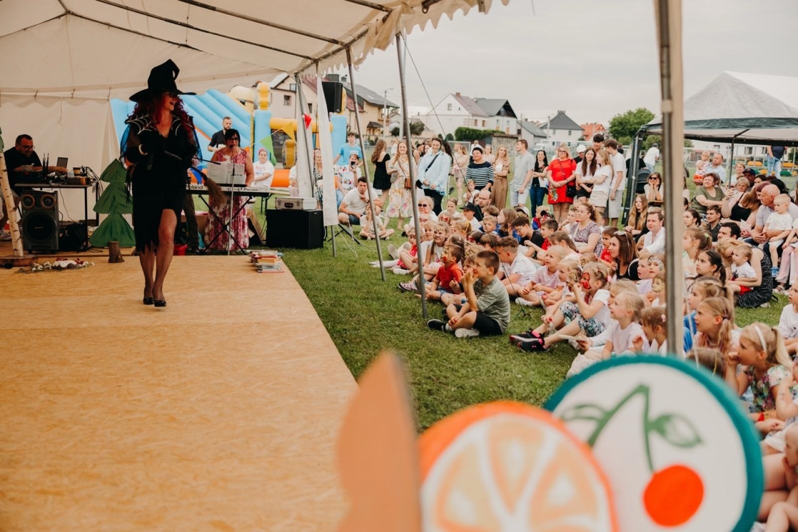 Zdjęcie w galerii na portalu naszraciborz.pl: Dzień Dziecka w Studziennej na festynie rodzinnym wiadomości z regionu