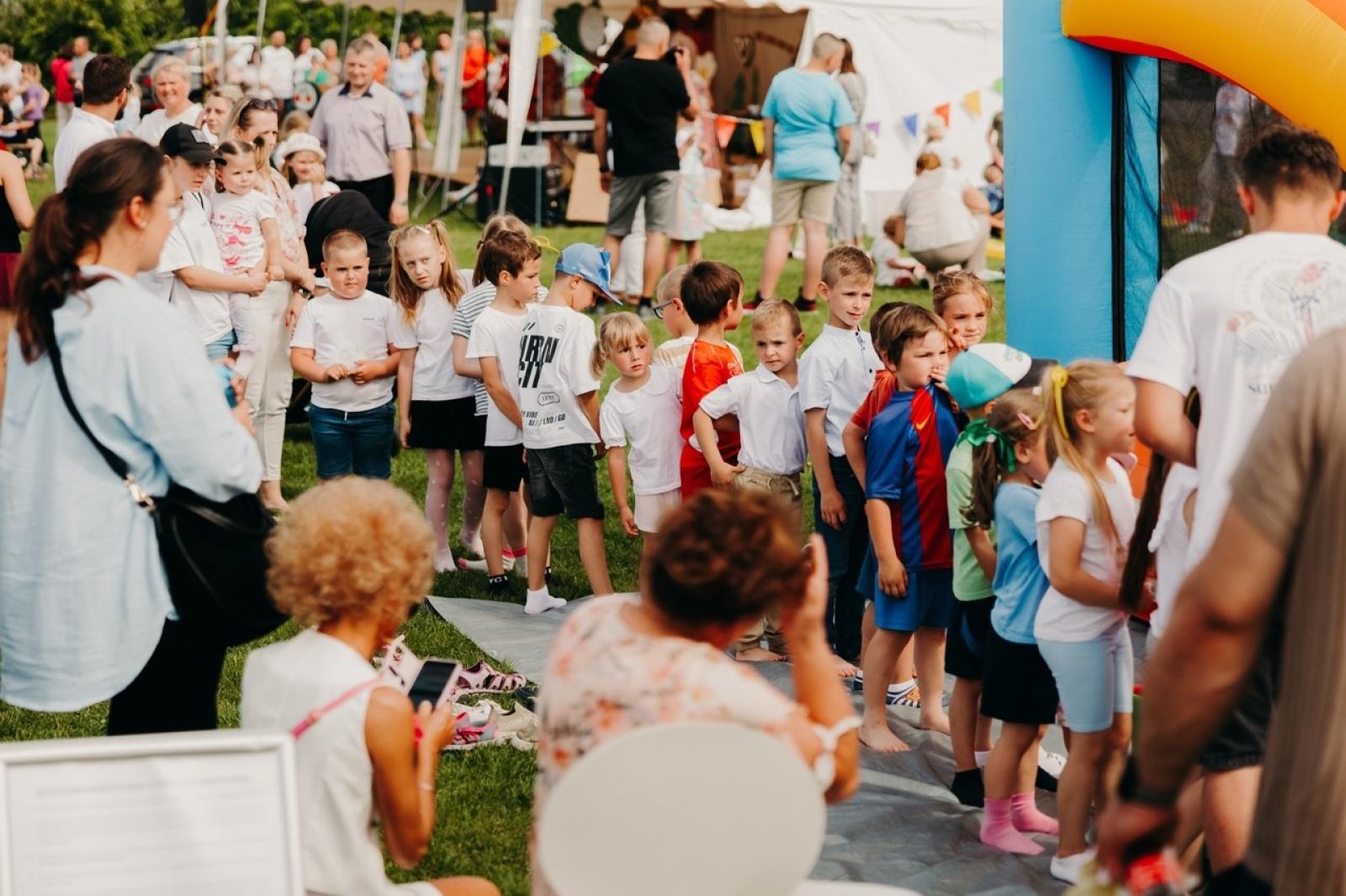 Zdjęcie w galerii na portalu naszraciborz.pl: Dzień Dziecka w Studziennej na festynie rodzinnym wiadomości z regionu