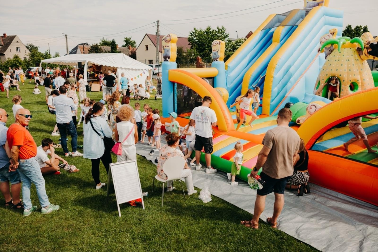 Zdjęcie w galerii na portalu naszraciborz.pl: Dzień Dziecka w Studziennej na festynie rodzinnym wiadomości z regionu