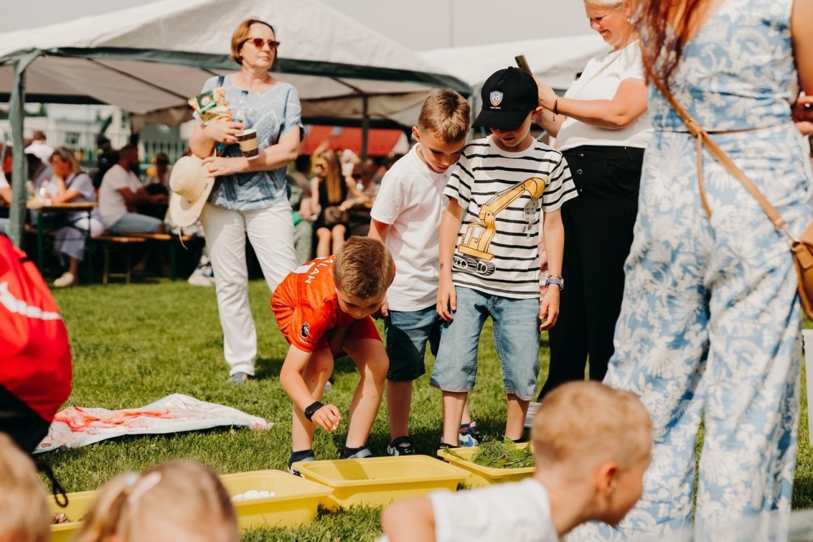Zdjęcie w galerii na portalu naszraciborz.pl: Dzień Dziecka w Studziennej na festynie rodzinnym wiadomości z regionu