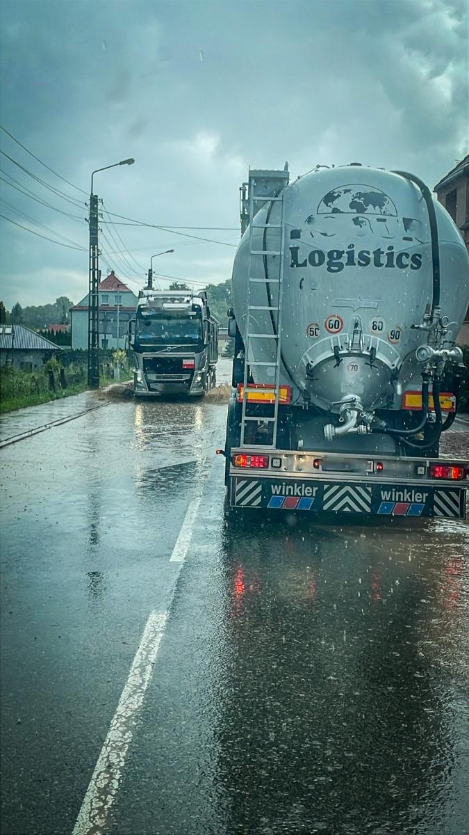 Zdjęcie w galerii na portalu naszraciborz.pl: Kolejna nawałnica nad Raciborzem: zalane ulice, powalone drzewa i uszkodzenia infrastruktury wiadomości z regionu