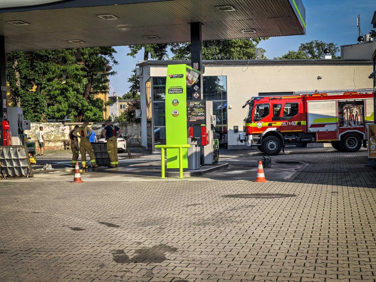 Zdjęcie w galerii na portalu naszraciborz.pl: Kolejna nawałnica nad Raciborzem: zalane ulice, powalone drzewa i uszkodzenia infrastruktury wiadomości z regionu