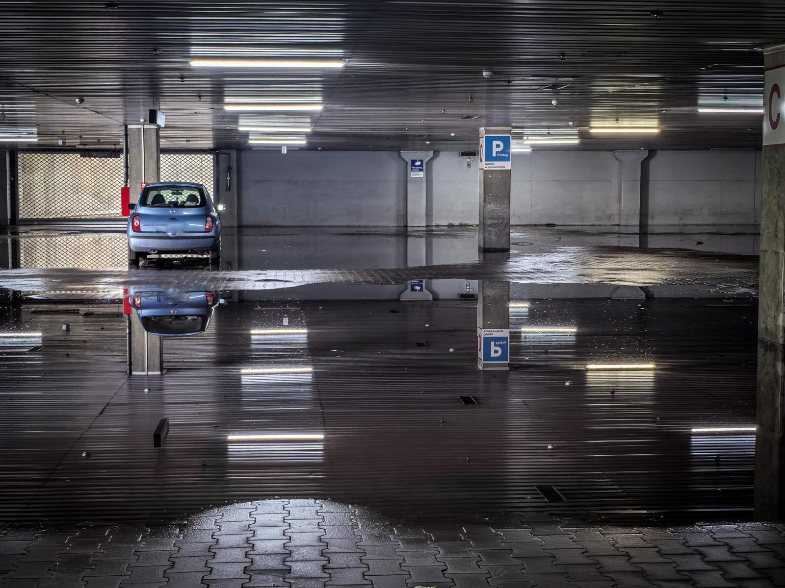 Zdjęcie w galerii na portalu naszraciborz.pl: Kolejna nawałnica nad Raciborzem: zalane ulice, powalone drzewa i uszkodzenia infrastruktury wiadomości z regionu