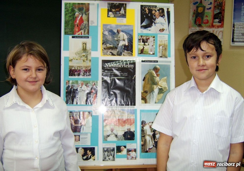 Zdjęcie w galerii na portalu naszraciborz.pl: Santo subito - Santo sempre wiadomości z regionu